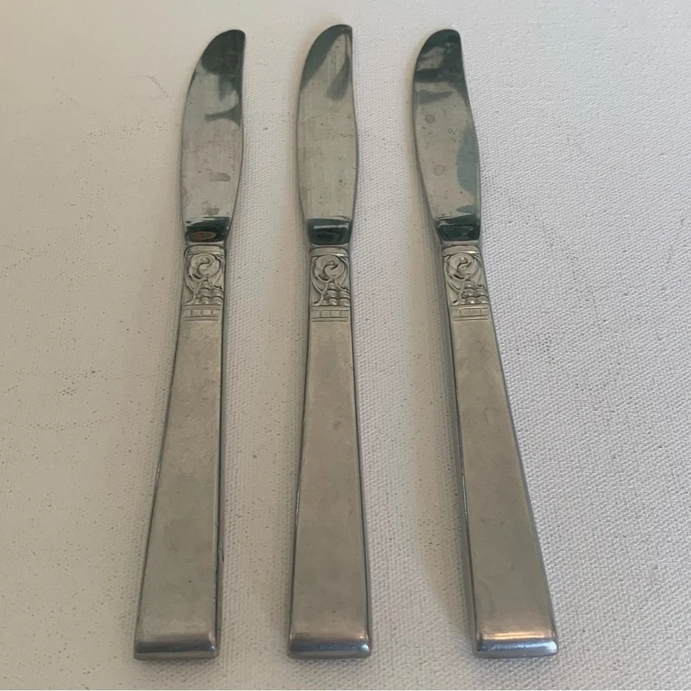 3 Oneida WM Dalton BROOKWOOD Stainless Steel Knives Knife 8.5